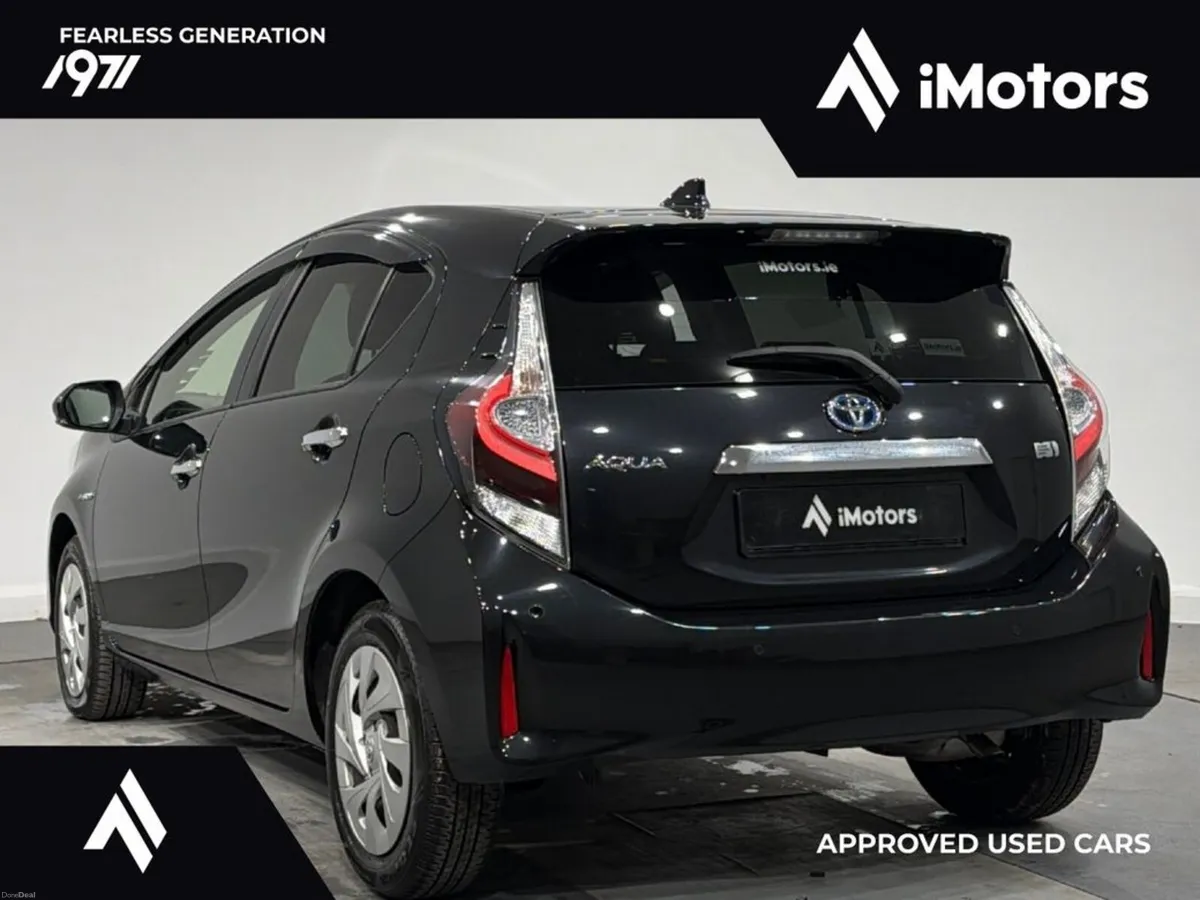 Toyota Aqua S STYLE BLACK AUTOMATIC HYBRID - Image 6