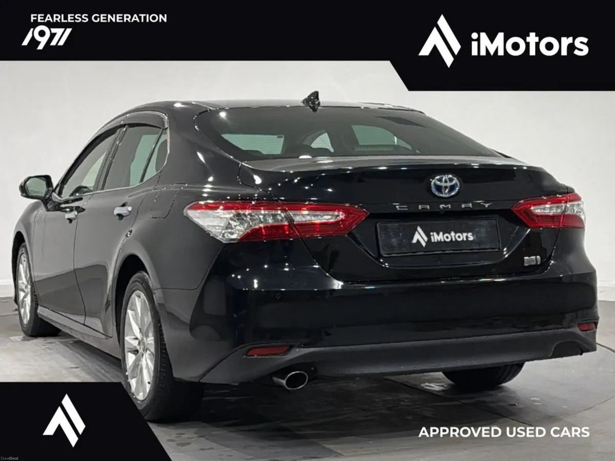 Toyota Camry HYBRID AUTOMATIC - Image 6