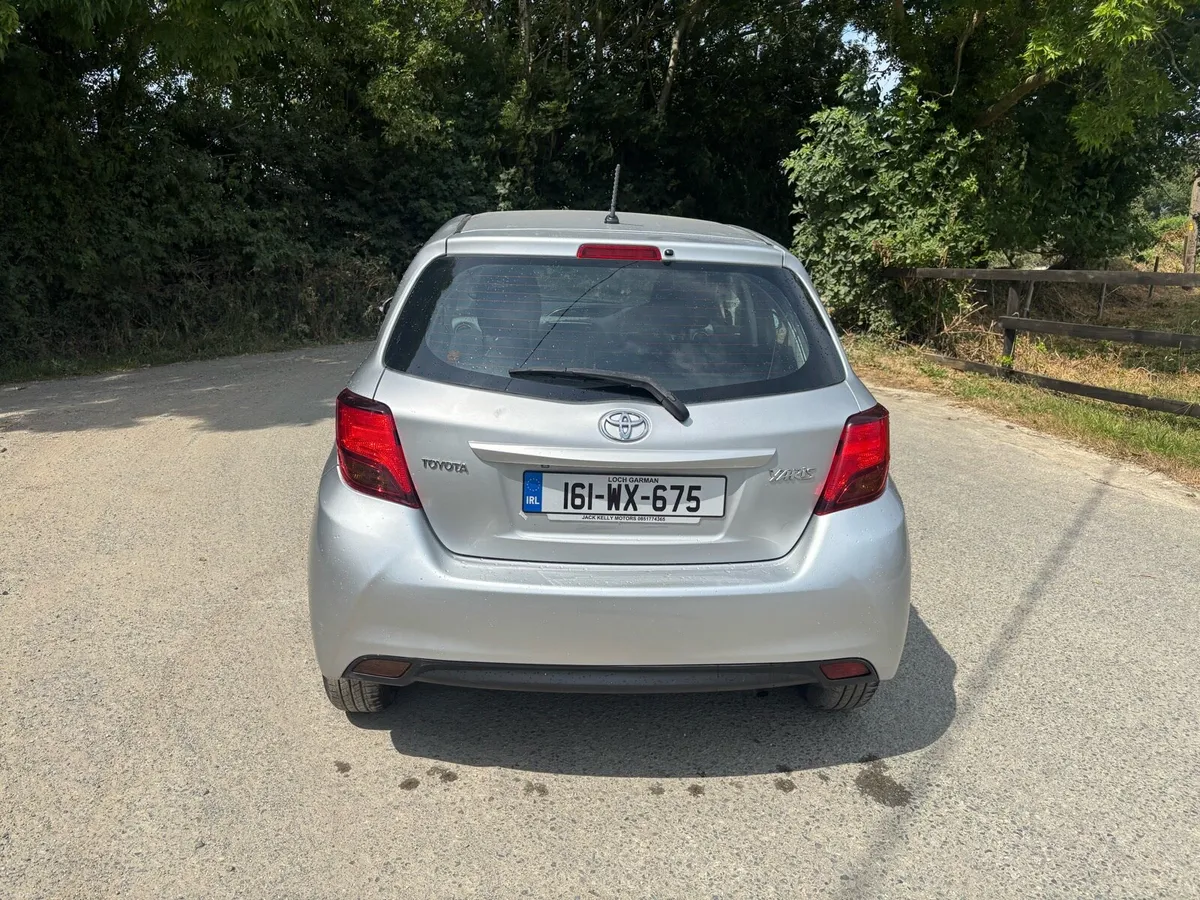 2016 Toyota Yaris - Image 6