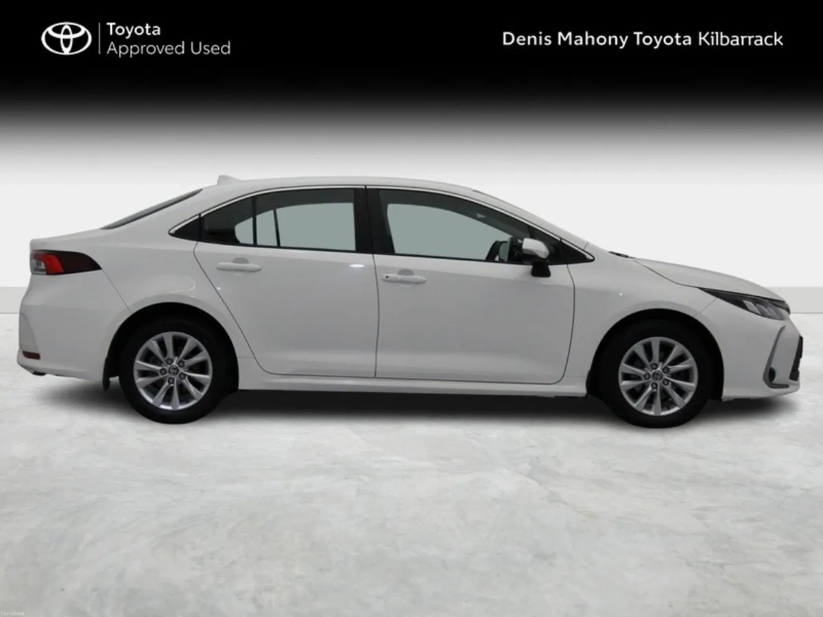 Toyota Corolla SALOON LUNA - Image 3