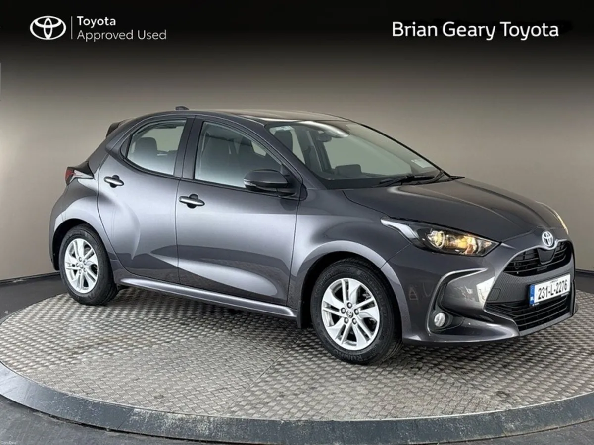 Toyota Yaris HYBRID LUNA - Image 1