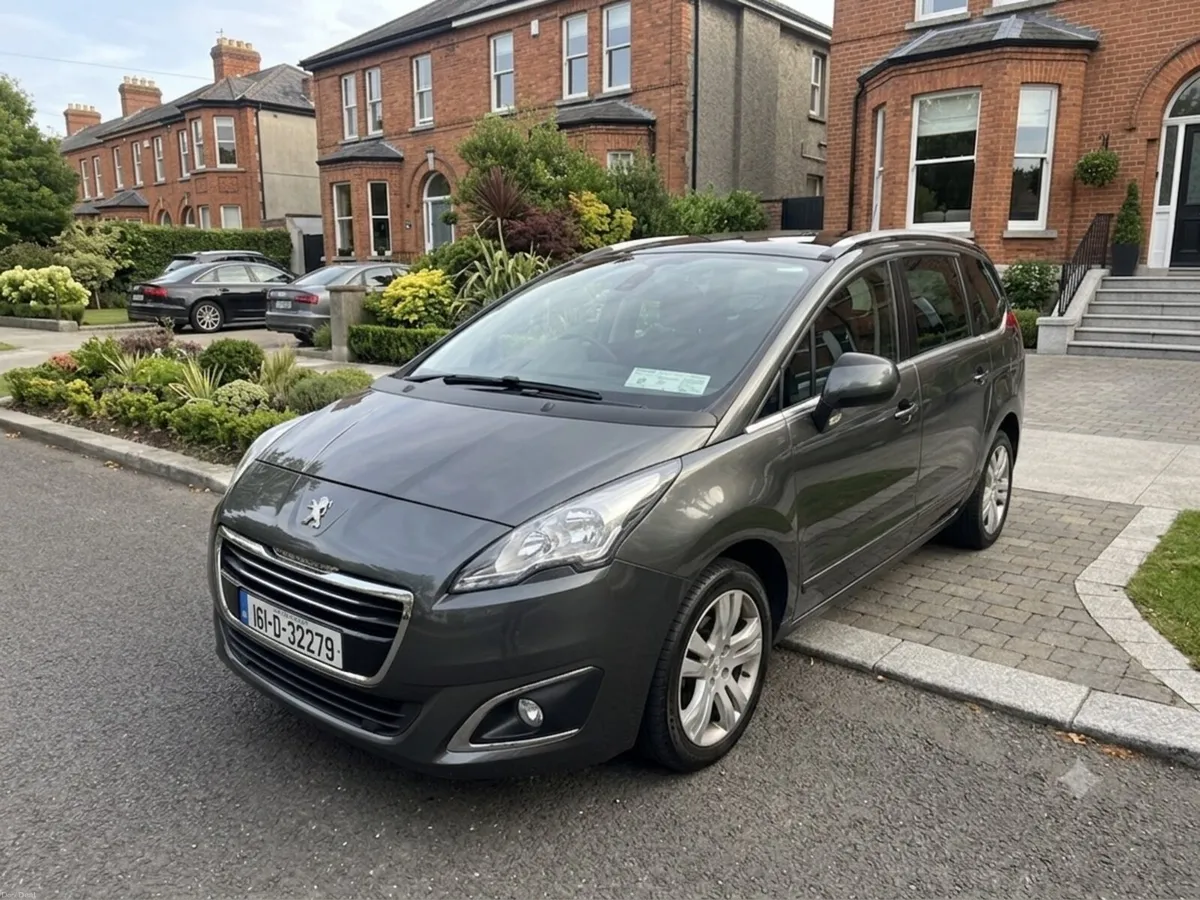 Peugeot 5008 7 seater - Image 1