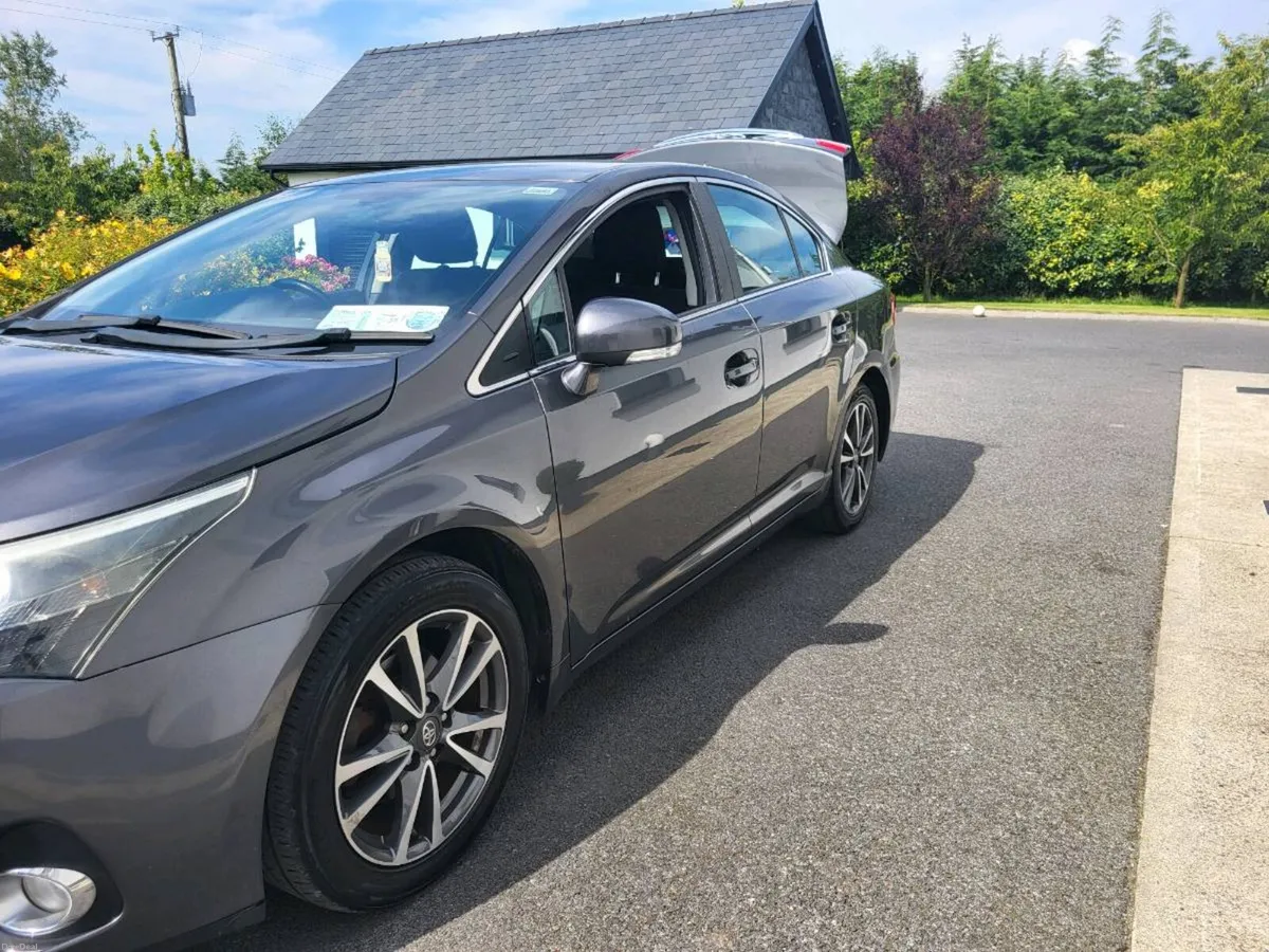 Toyota Avensis - Image 4