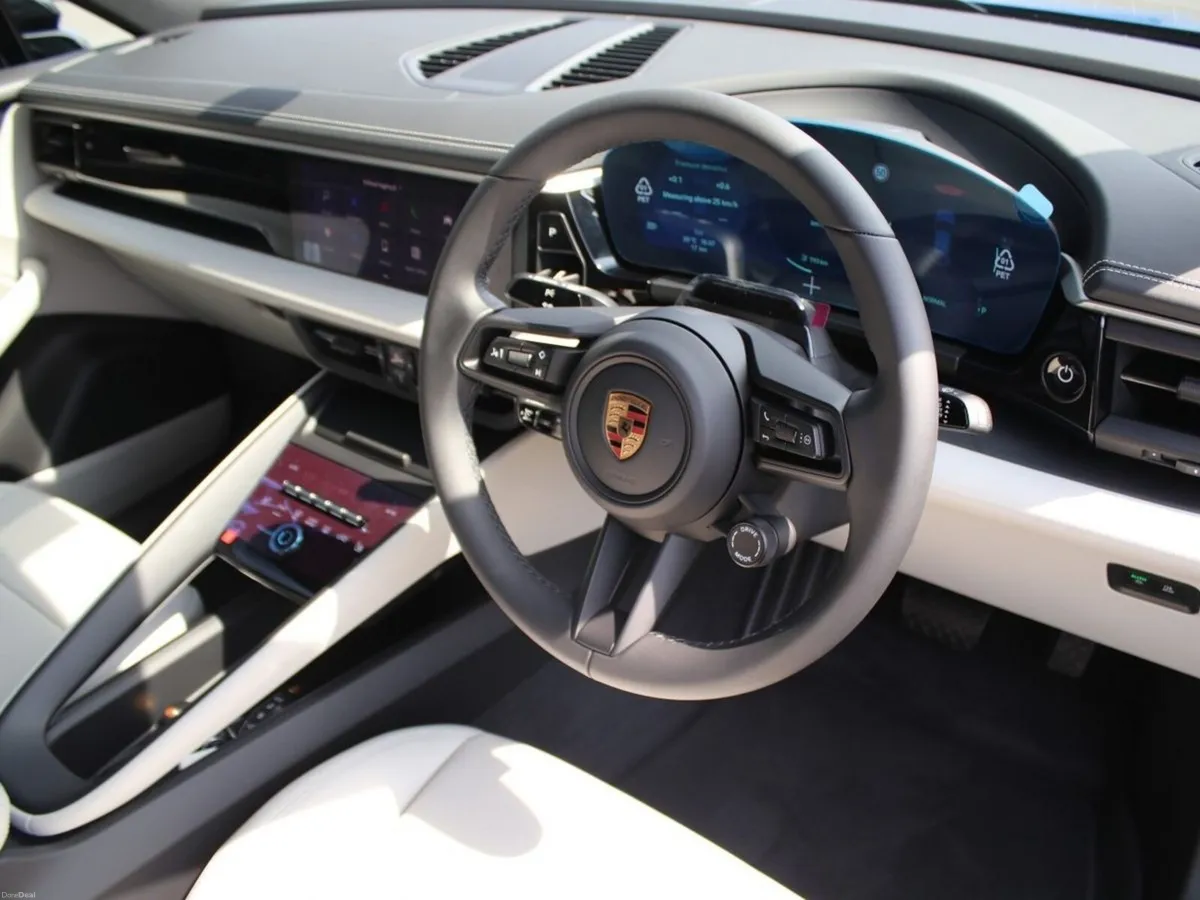 Porsche Macan Electric (New) - Image 5