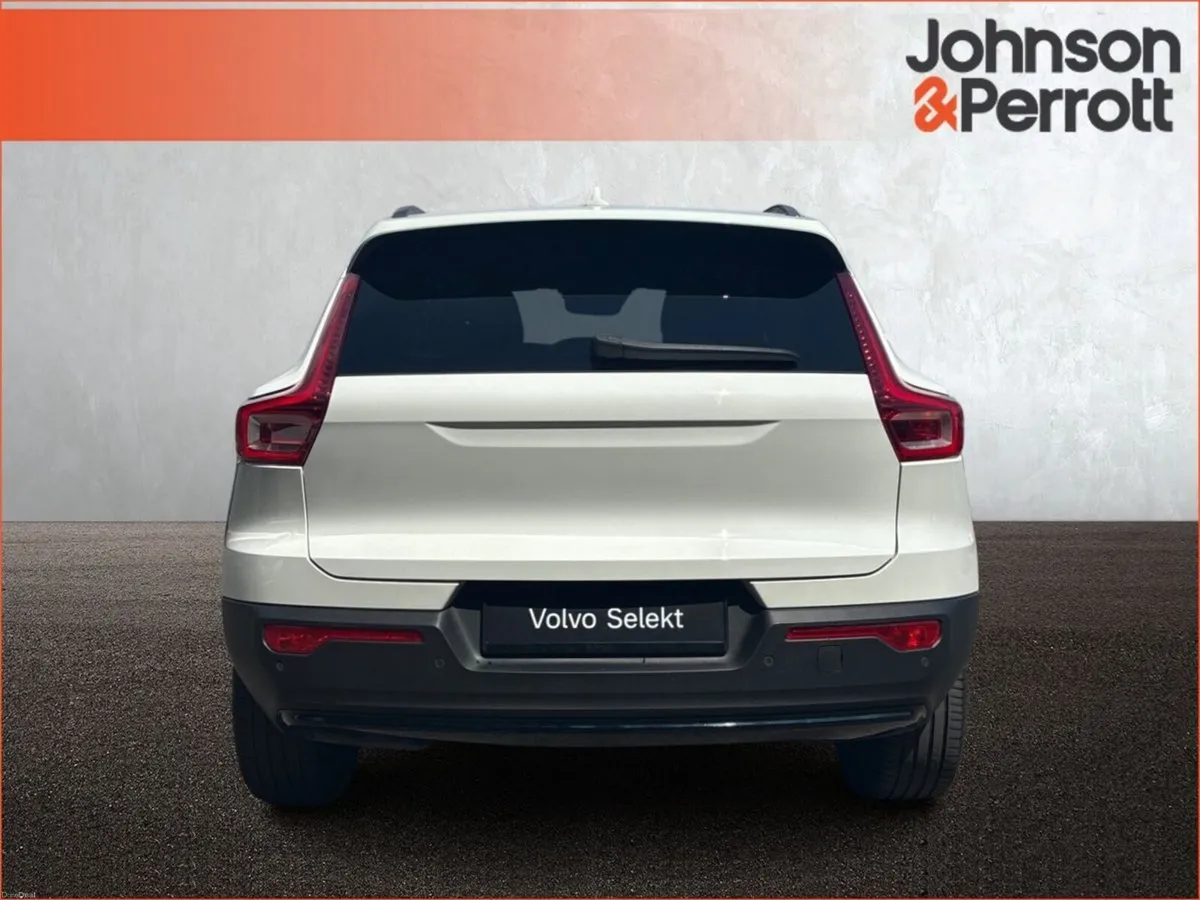 Volvo XC40 PHEV T4 Recharge Plus Dark (Two Year Vo - Image 6