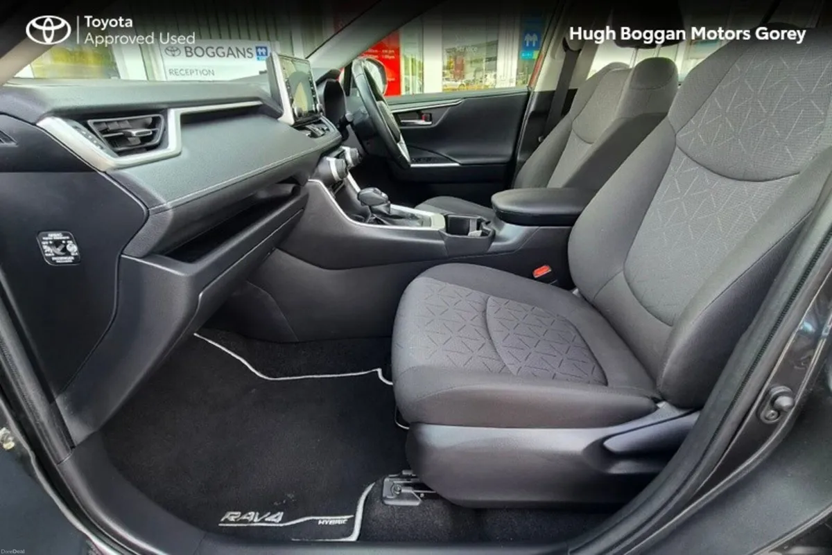 Toyota RAV4 RAV4 HYBRID LUNA 4DR AUTO - Image 6