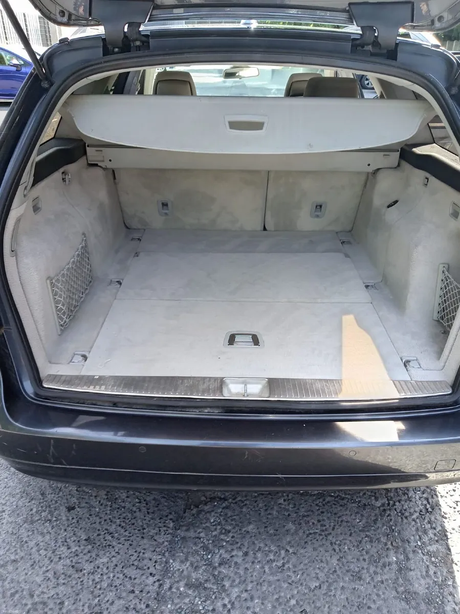 Mercedes E220 Estate Avantgarde – NCT & Taxed - Image 2