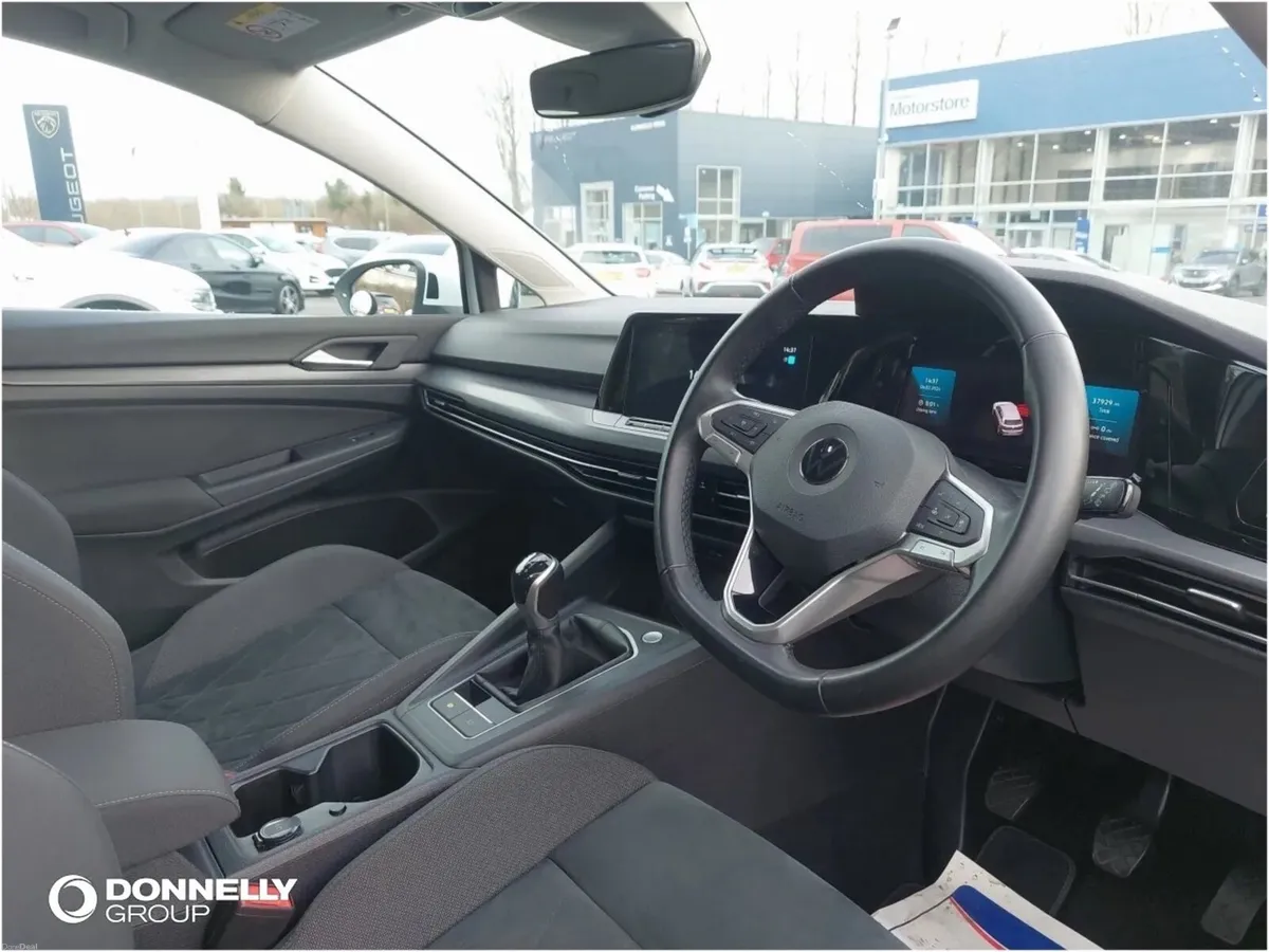 Volkswagen Golf Diesel Hatchback Style - Image 2