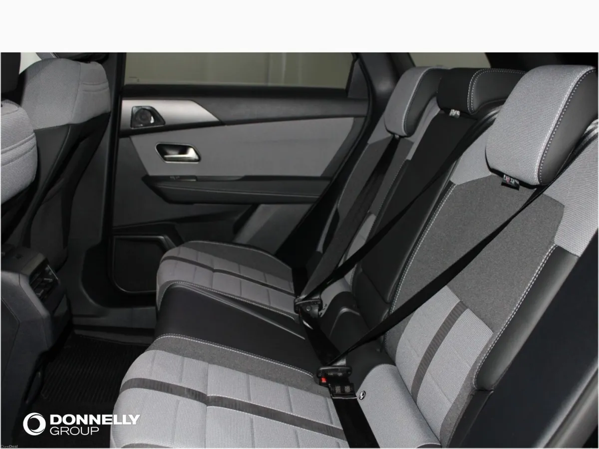 Vauxhall Grandland Hatchback Ultimate - Image 5