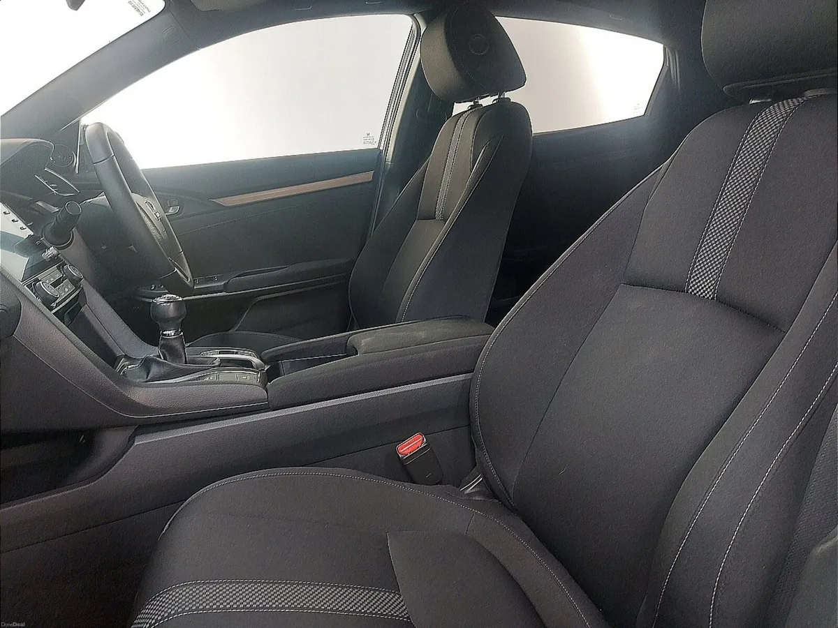 Honda Civic Hatchback SR - Image 2