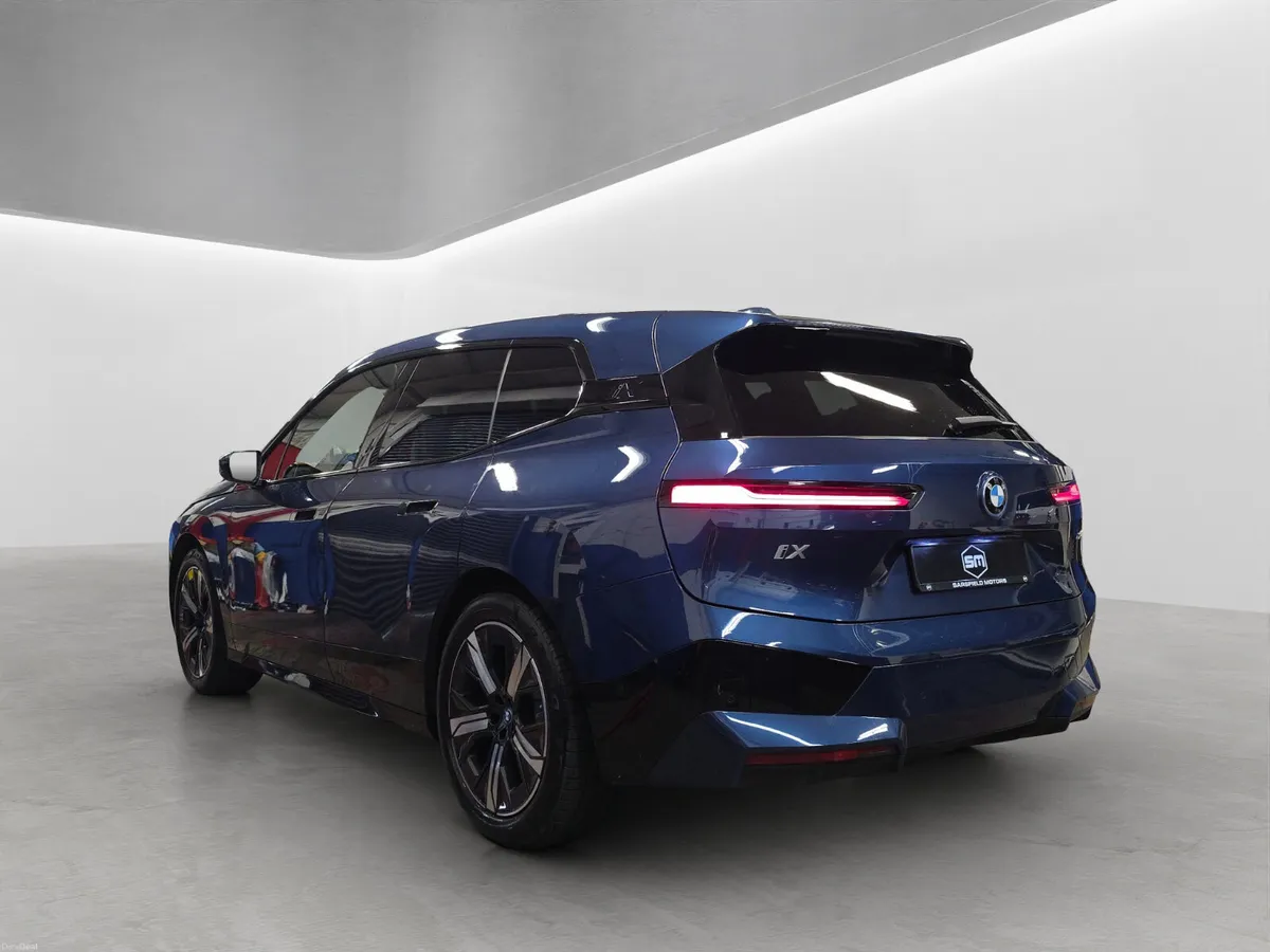 2023 BMW IX XDRIVE 40 M-SPORT. - Image 3
