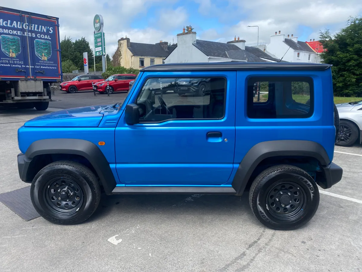 2022, Suzuki Jimny. - Image 5