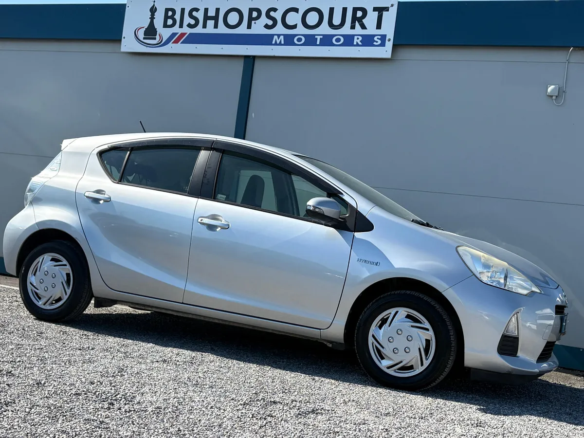 Toyota Aqua 2013 - Image 3
