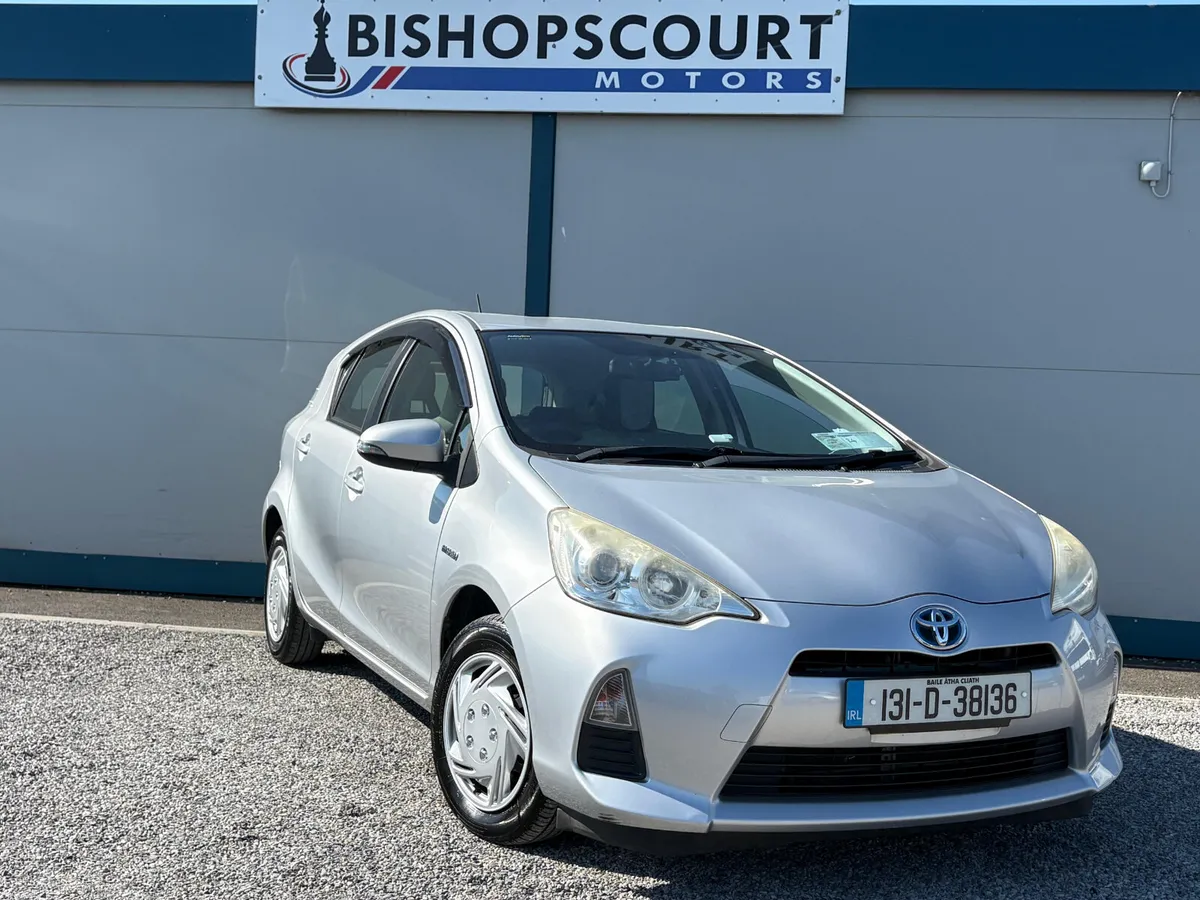 Toyota Aqua 2013 - Image 2