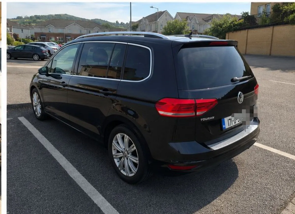Volkswagen Touran 2017 - Image 4