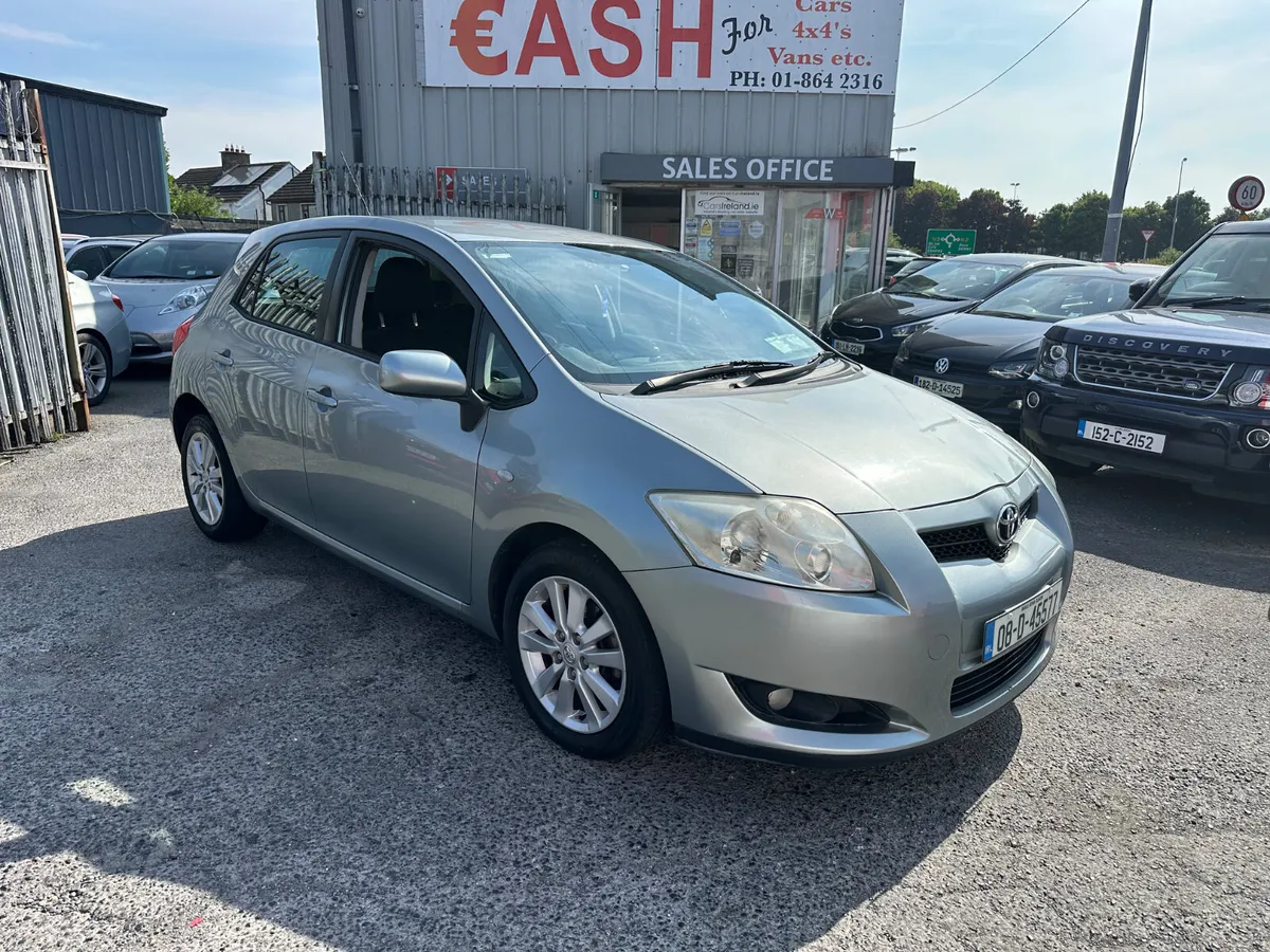 Toyota Auris 1.4 Petrol NCT LOW KMS - Image 2