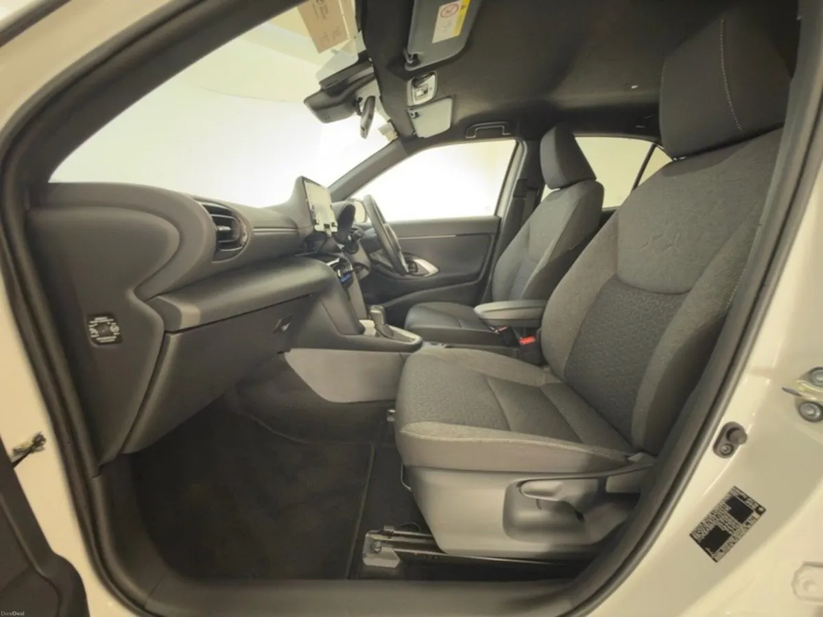 Toyota Yaris Cross Luna Sport Hybrid - Image 6