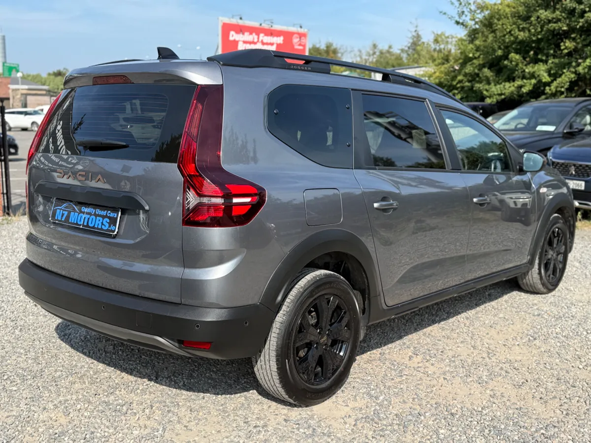 2025 Dacia Jogger 1.0 EXTREME 7 SEATER - Image 3