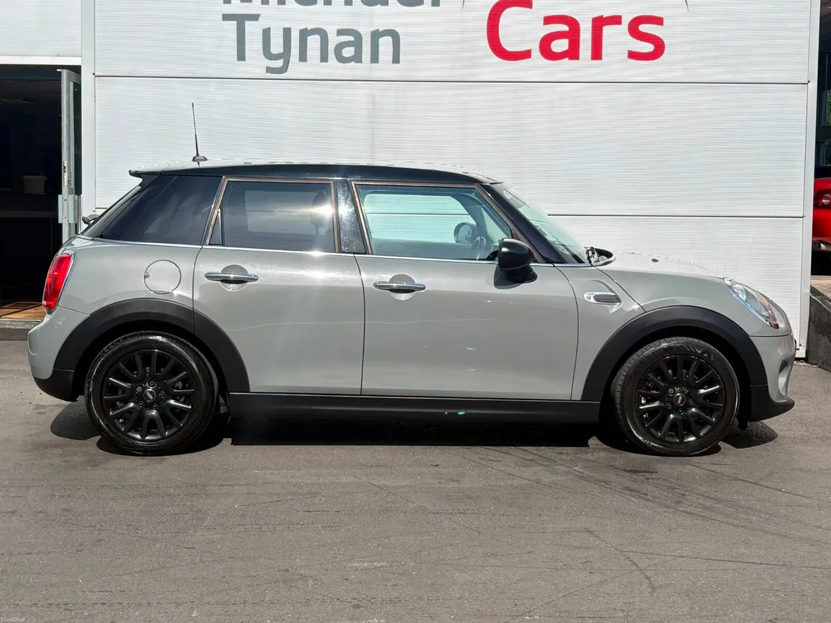 2018 Mini Cooper 1.5 Petrol, 5 Door, 16" Alloys - Image 6