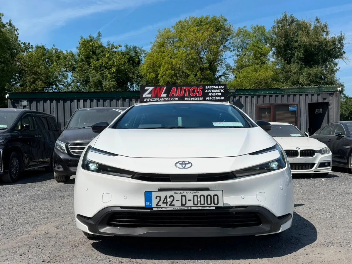 242 TOYOTA PRIUS NEW MODEL - Image 3