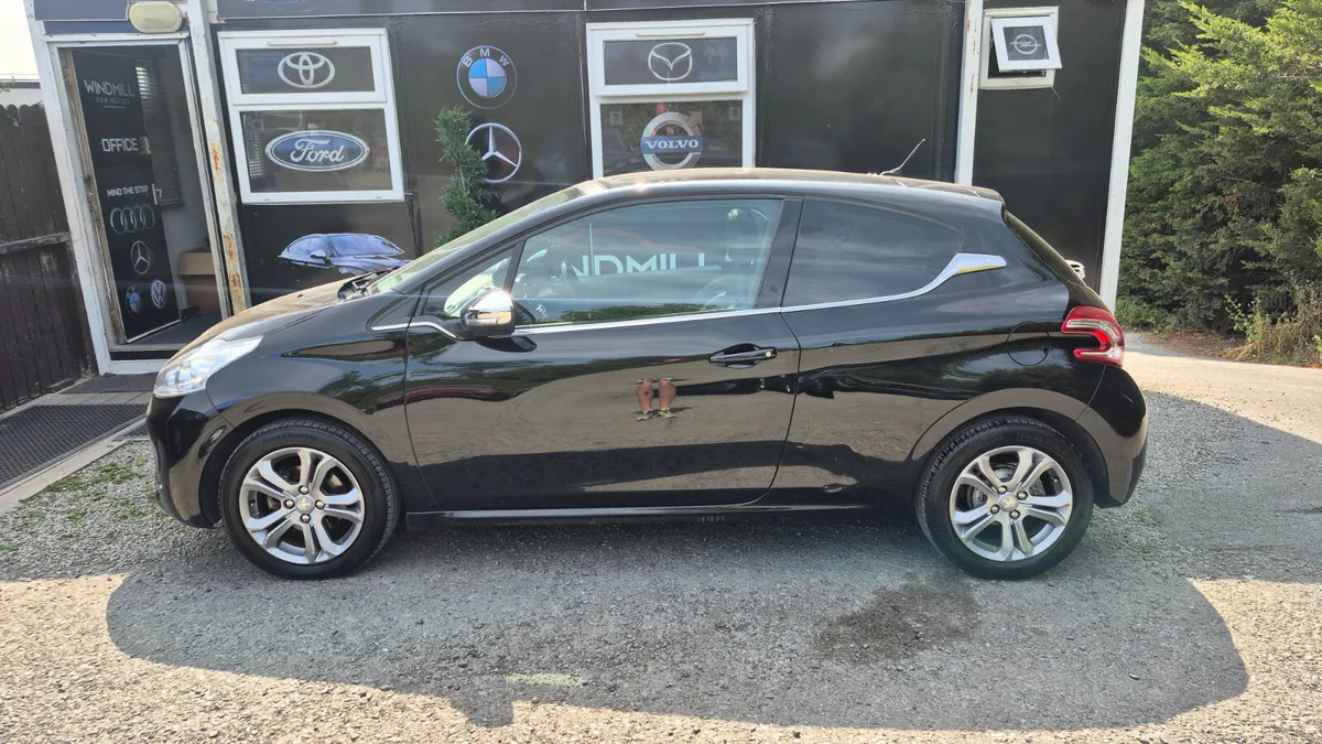 Peugeot 208 1.2 VTI Allure - Image 3