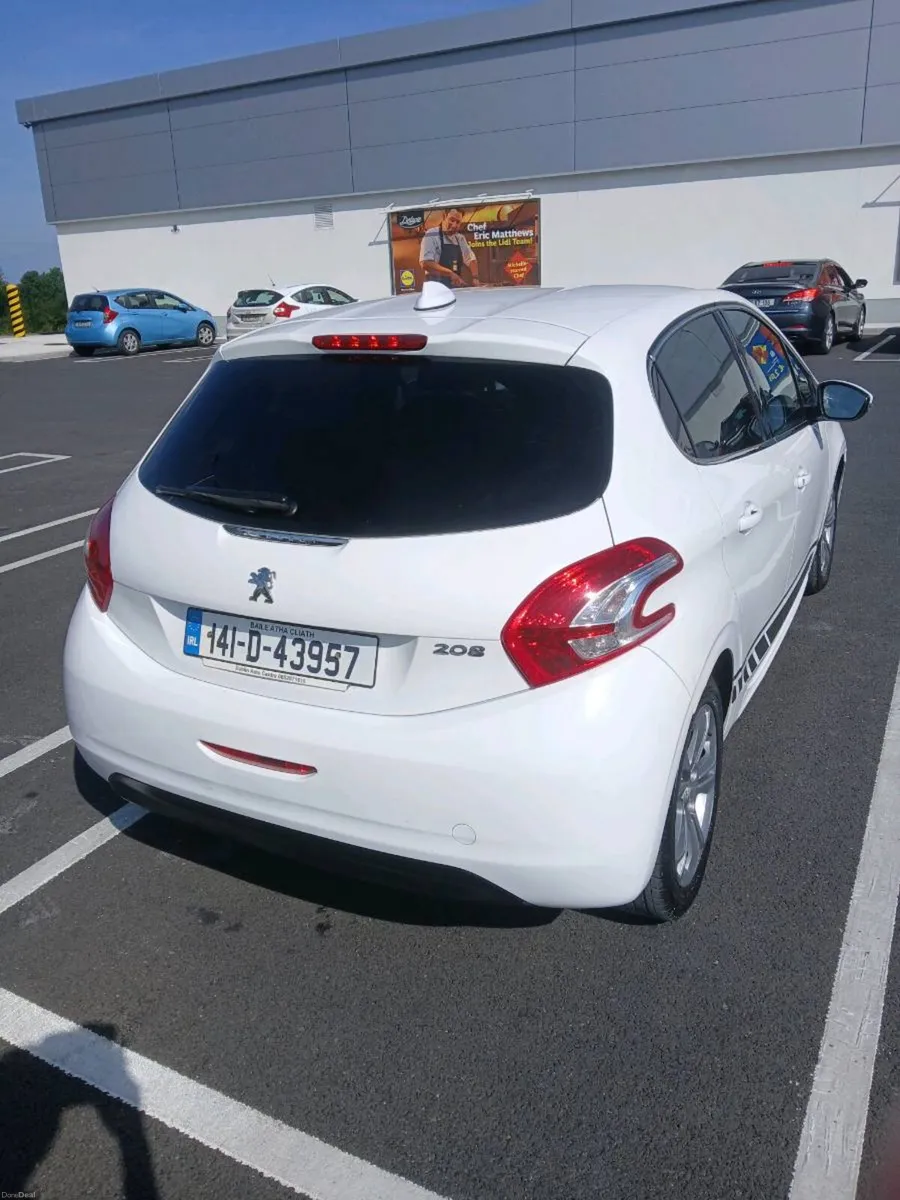 Peugeot 208 1.2 Allure - Image 4