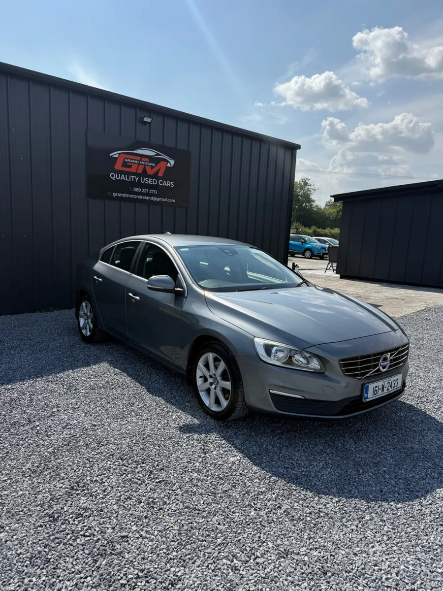 Volvo S60 2.0 Diesel Automatic - Image 2