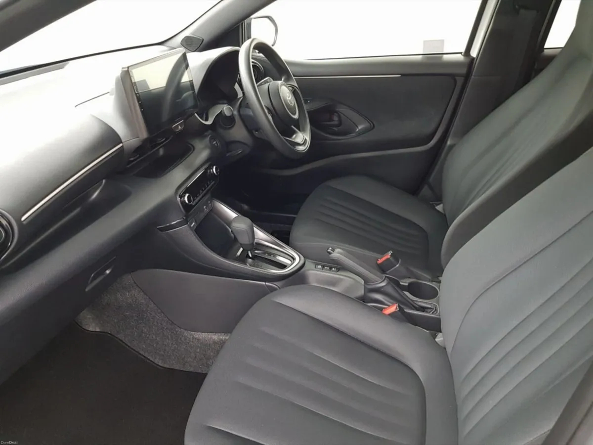 Toyota Yaris Totota Yaris Hybrid Auto - Image 4
