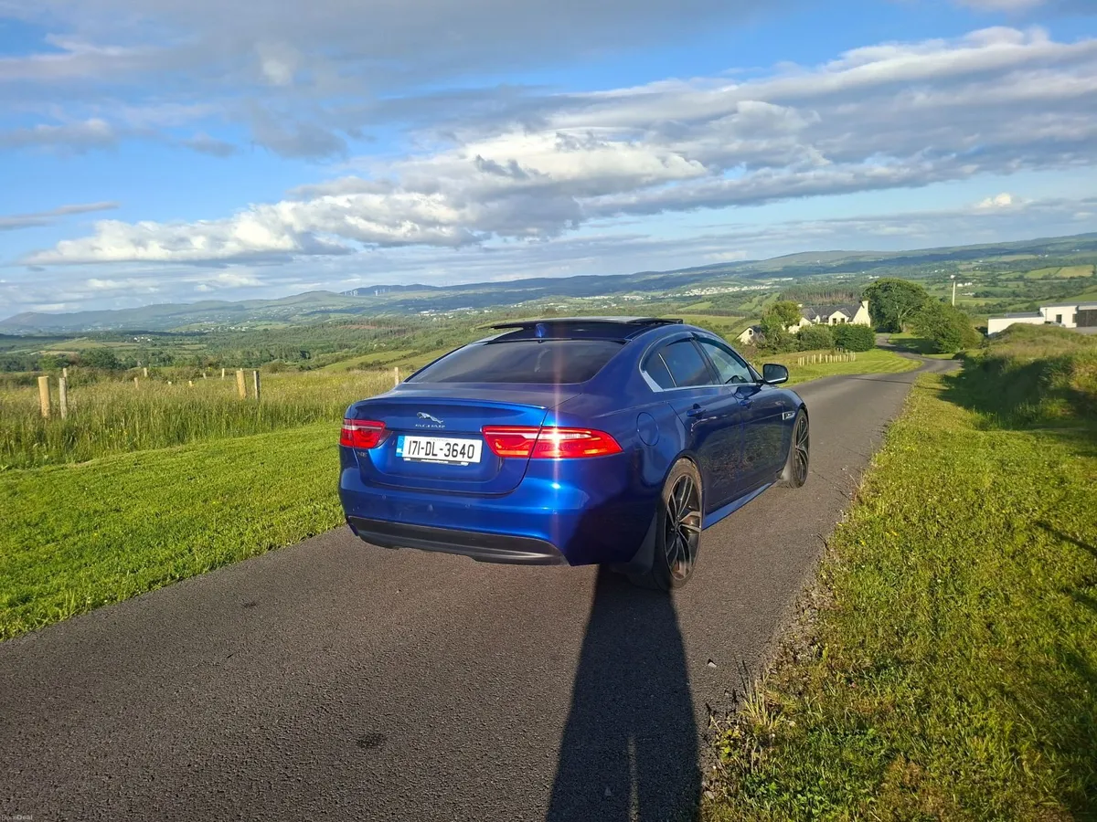 Jaguar XE 2017 - Image 4
