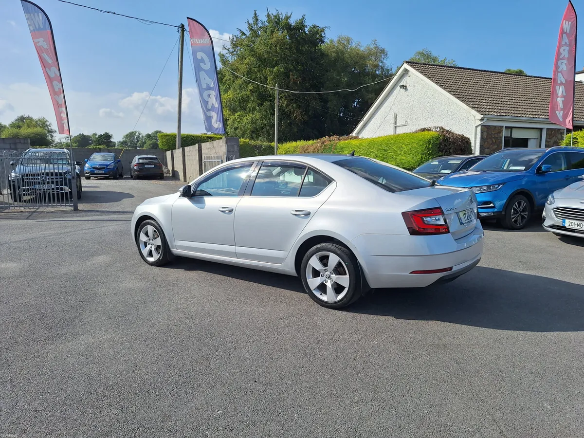 Skoda Octavia 1.6 Tdi Style *High Spec/Immaculate - Image 4