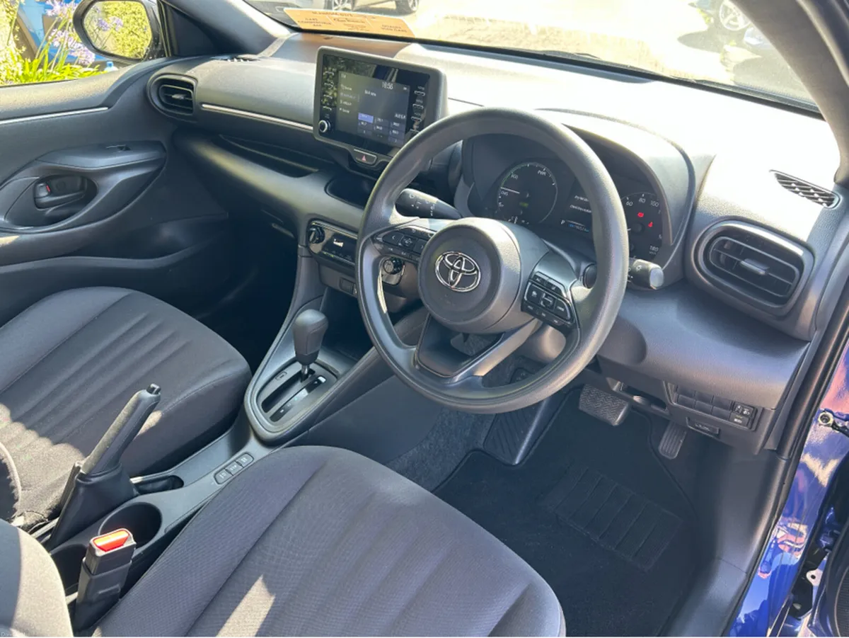 Toyota Yaris 1.5 HYBRID PETROL 5DR **REVERSE CAMER - Image 5
