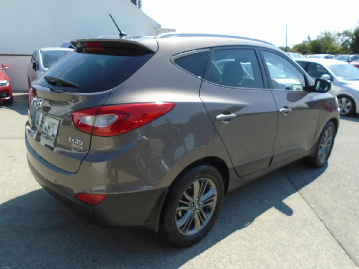 Hyundai ix35 1.7 PREMIUM 5DRVery High Spec  Warran - Image 5