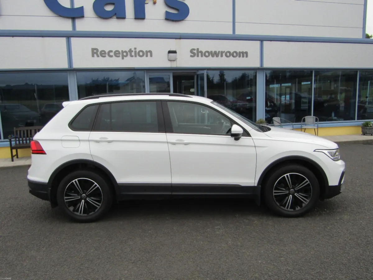 Volkswagen Tiguan LIFE 2.0 TDI MANUAL 6SPEED FWD 1 - Image 3