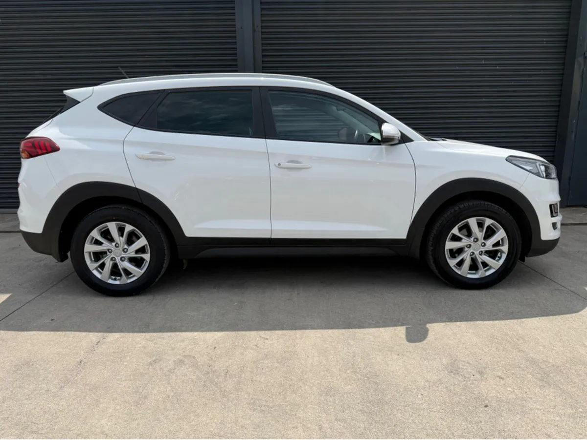 Hyundai Tucson TUCSON  COMFORT PLUS 1.6 5DR - Image 3