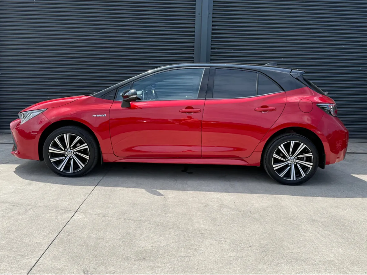 Toyota Corolla HYBRID LUNA SPORT HB 4DR AUTO - Image 4