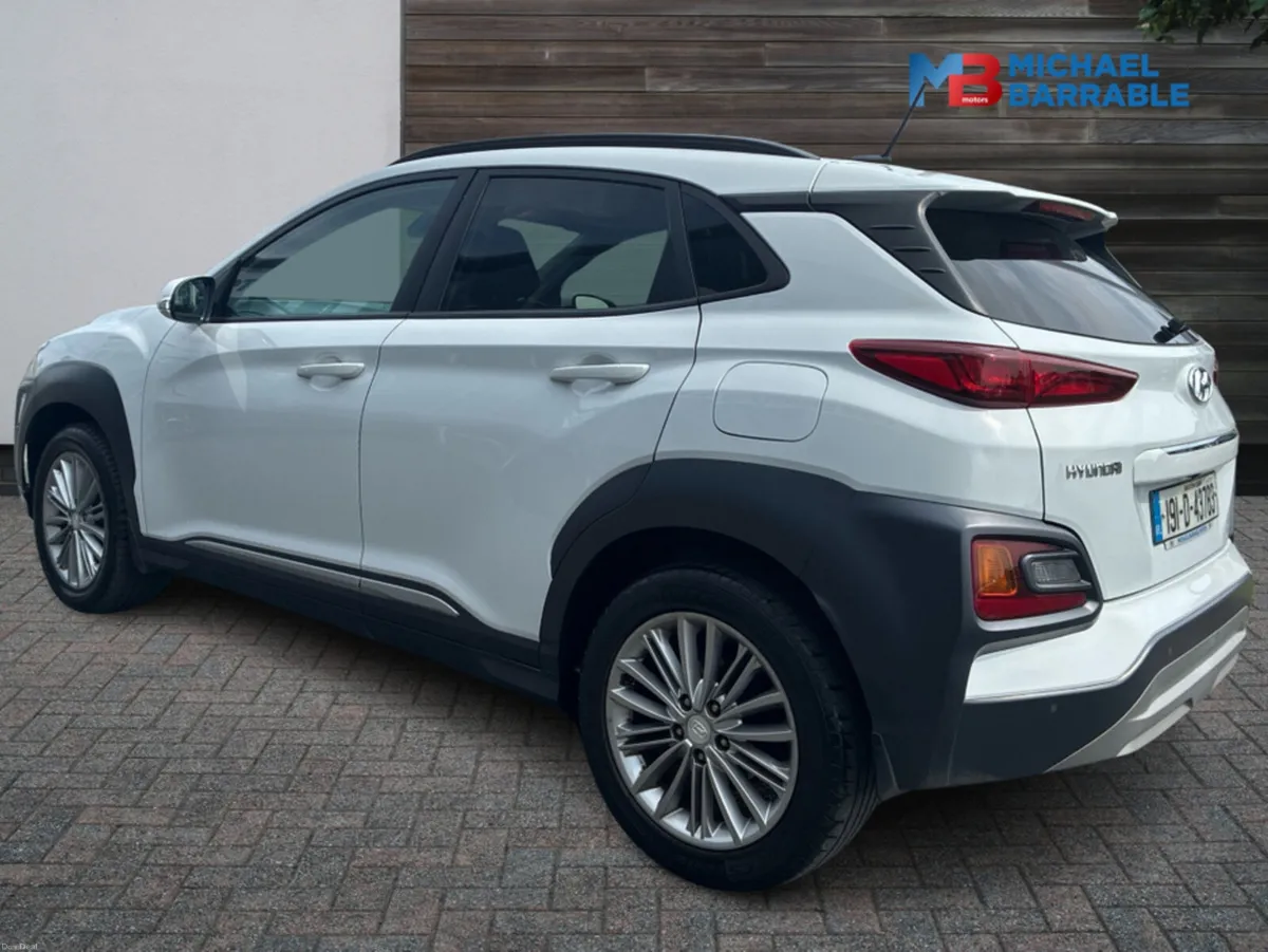 Hyundai KONA EXECUTIVE 5DR - Image 4