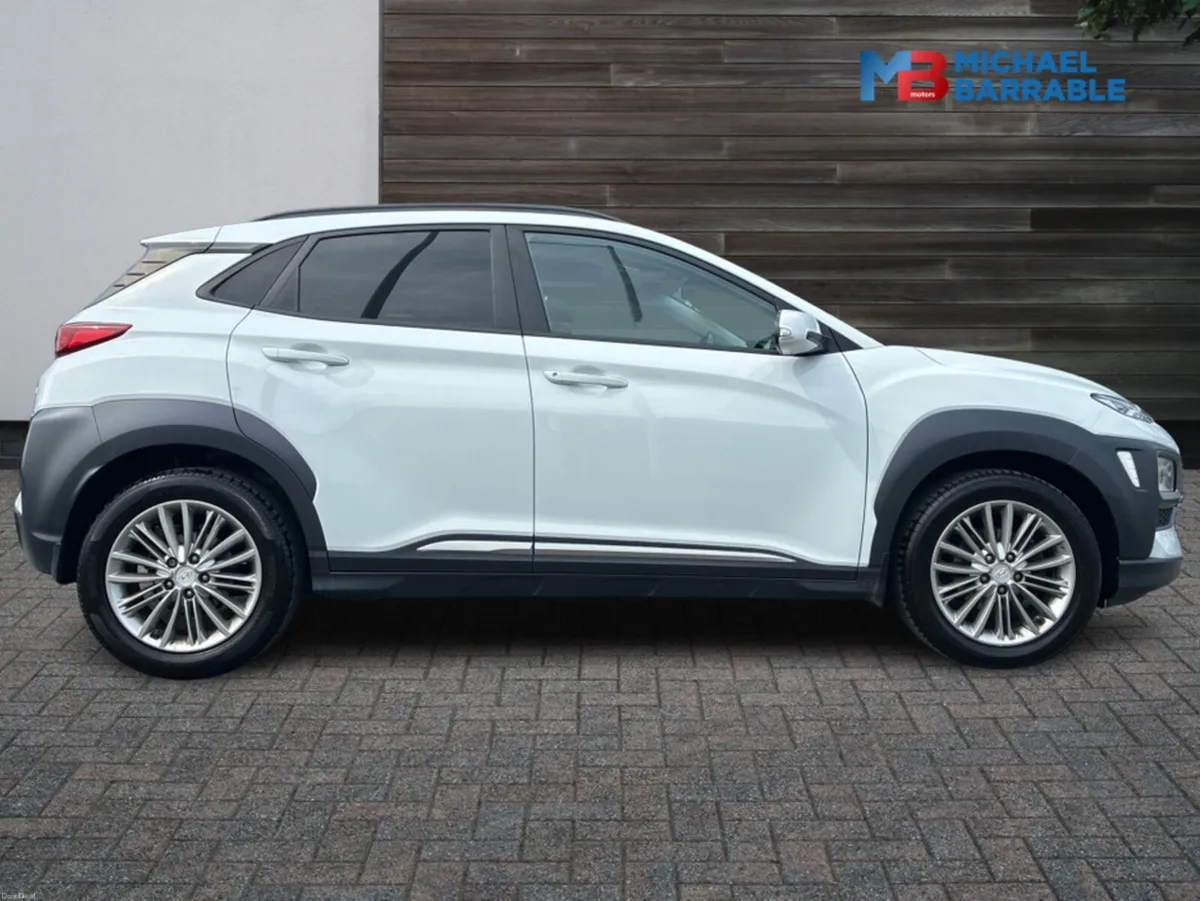 Hyundai KONA EXECUTIVE 5DR - Image 4
