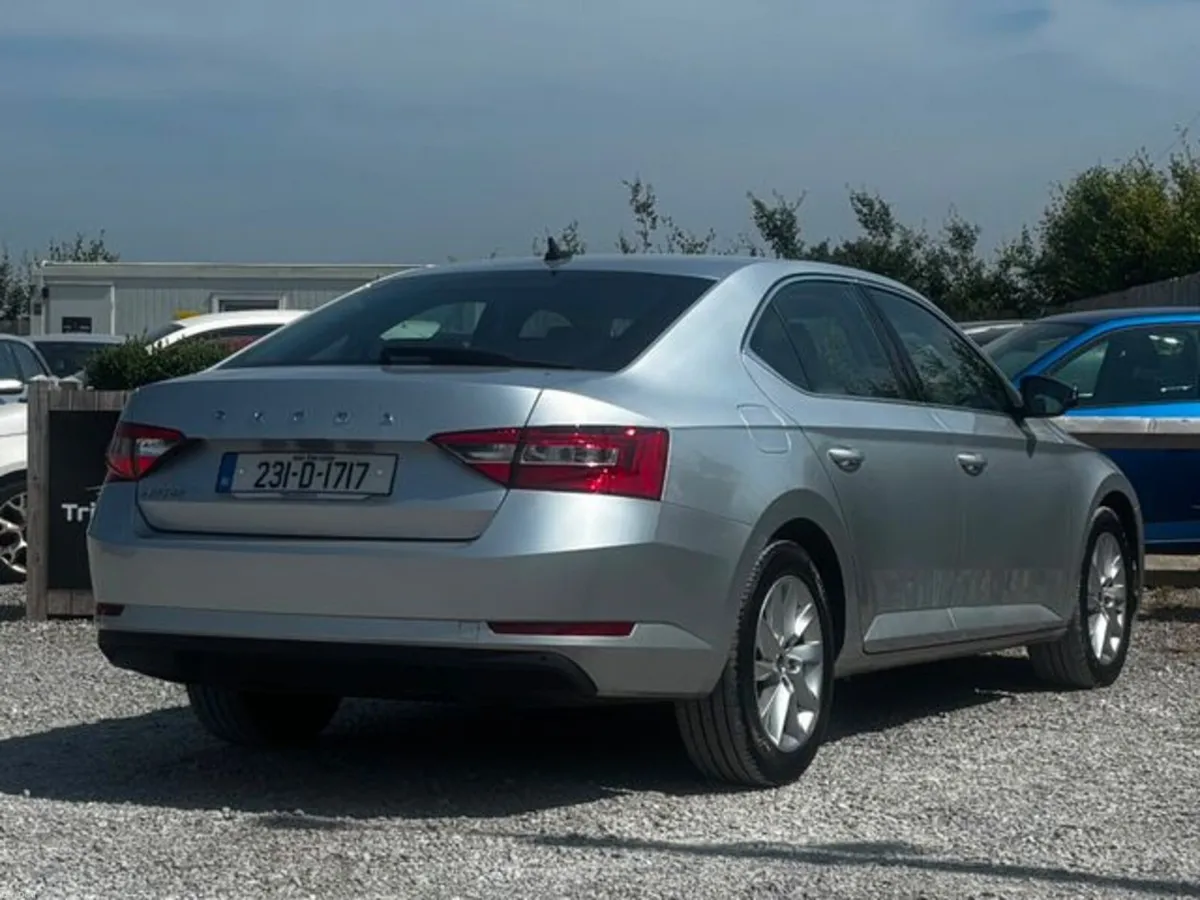 Skoda Superb AMB 2.0tdi 150HP 5DR - Image 6