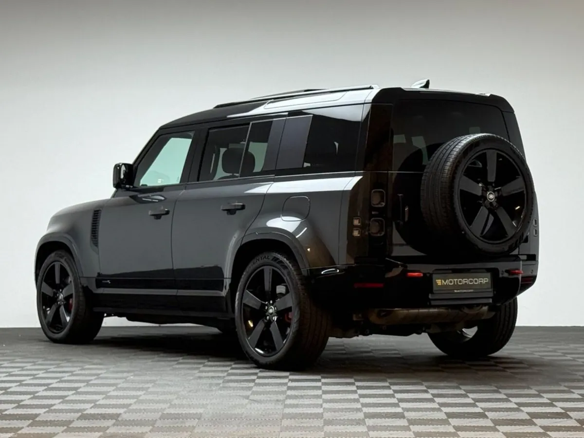 Land Rover Defender P300E X FLAGSHIP MODEL - Image 5