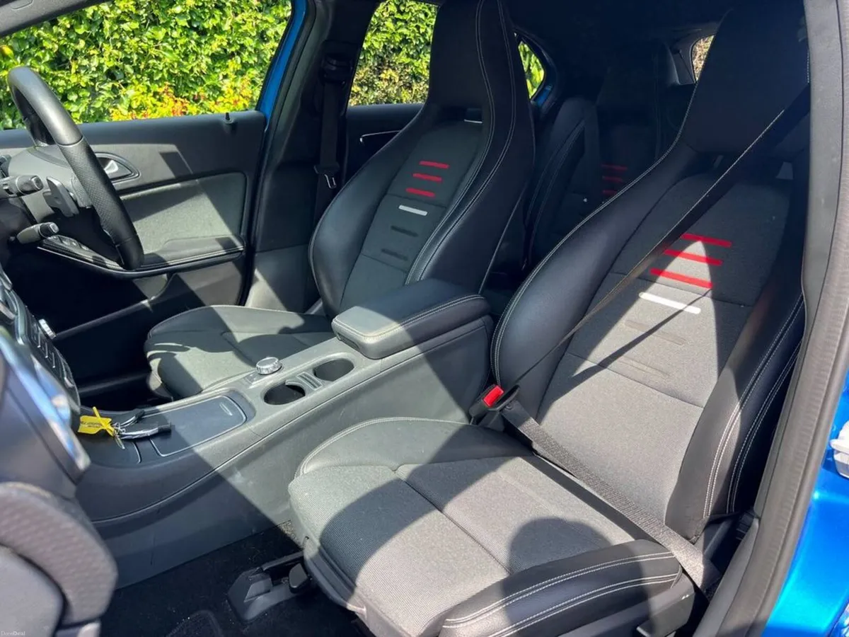 Mercedes-Benz A-Class A180 AMG-STYLE 1.6 AUTO // N - Image 6