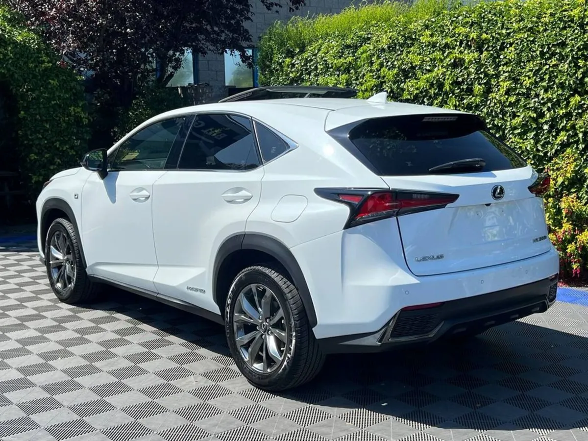 Lexus NX F-SPORT 2.5 HYBRID AUTO ** BIG SPEC ** // - Image 6