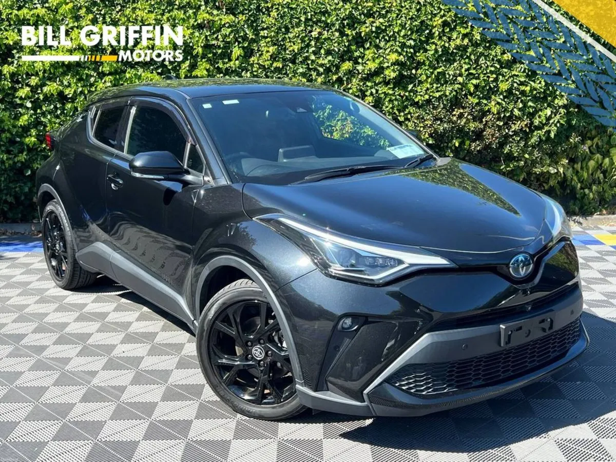 Toyota C-HR 1.8 HYBRID AUTO // SERVICE HISTORY // - Image 1
