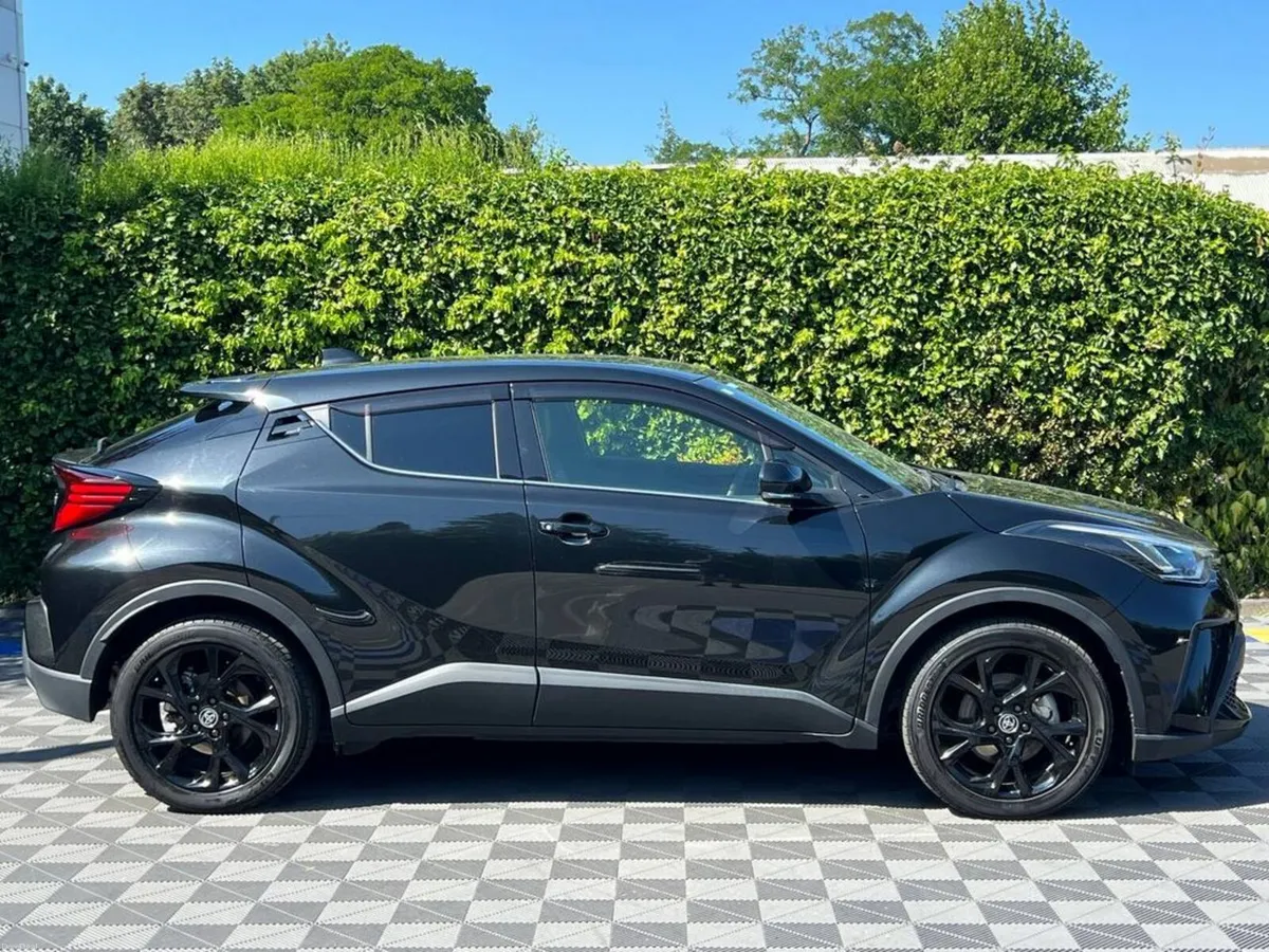 Toyota C-HR 1.8 HYBRID AUTO // SERVICE HISTORY // - Image 2