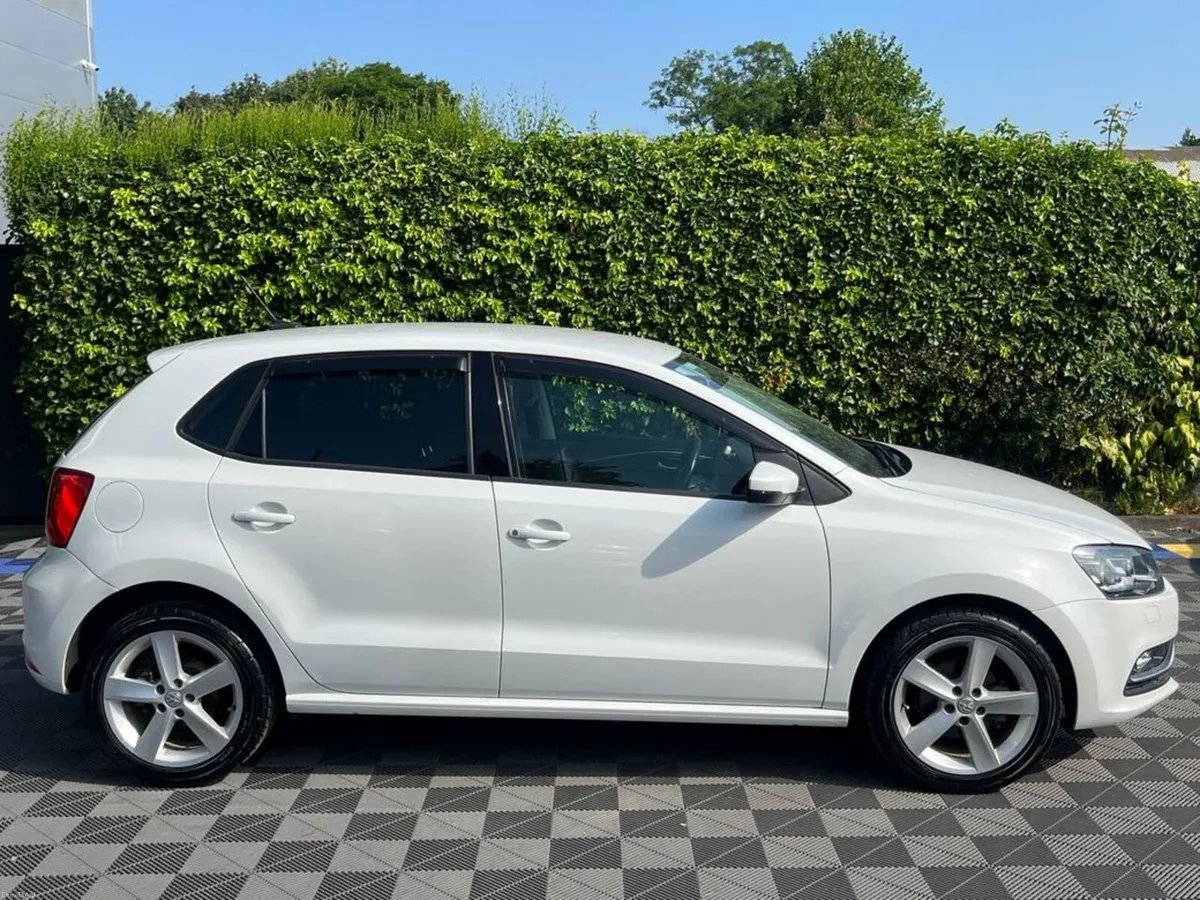 Volkswagen Polo HIGHLINE 1.2 TSI AUTO // LEATHER/A - Image 2