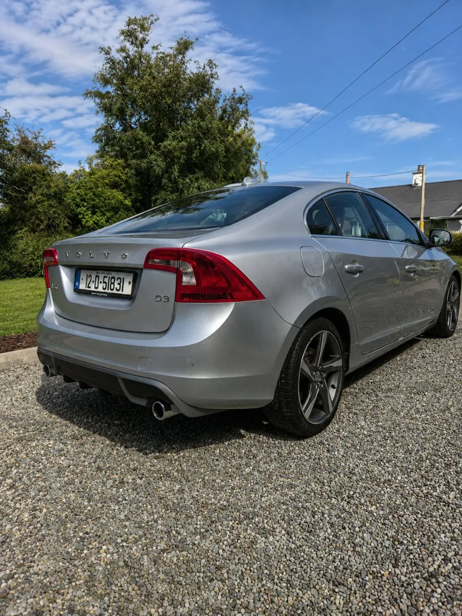 Volvo S60 R-Design - Image 2