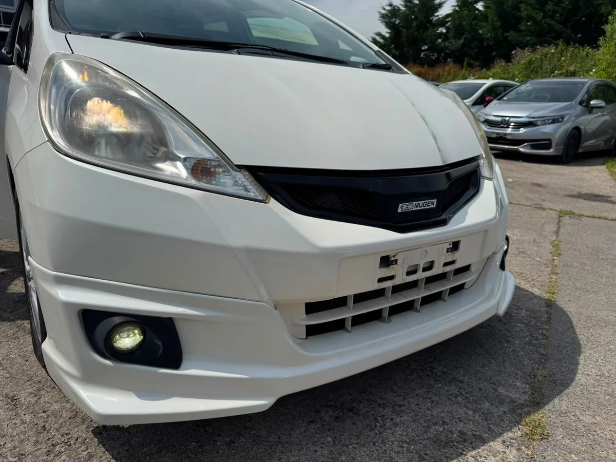 Honda Fit 1.3 Hyrbid bodykit 41000KM 2012 2 keys - Image 6