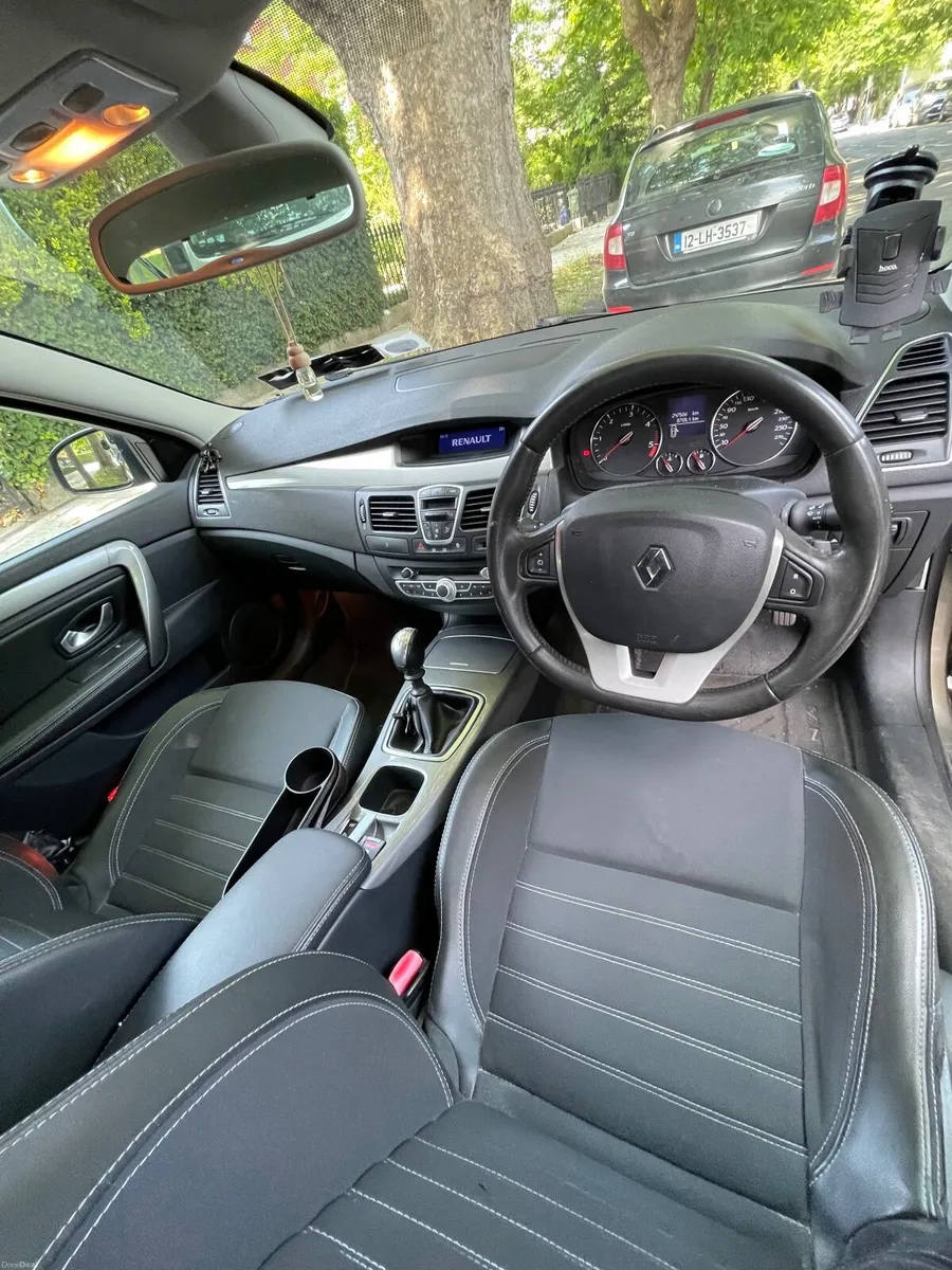Renault Laguna 2012 - Image 5