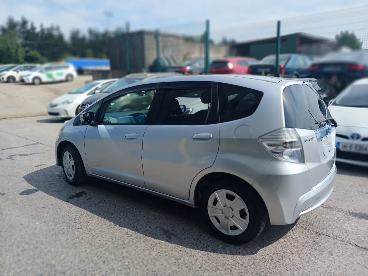 2012 Honda Fit Hybrid Automatic - Image 4