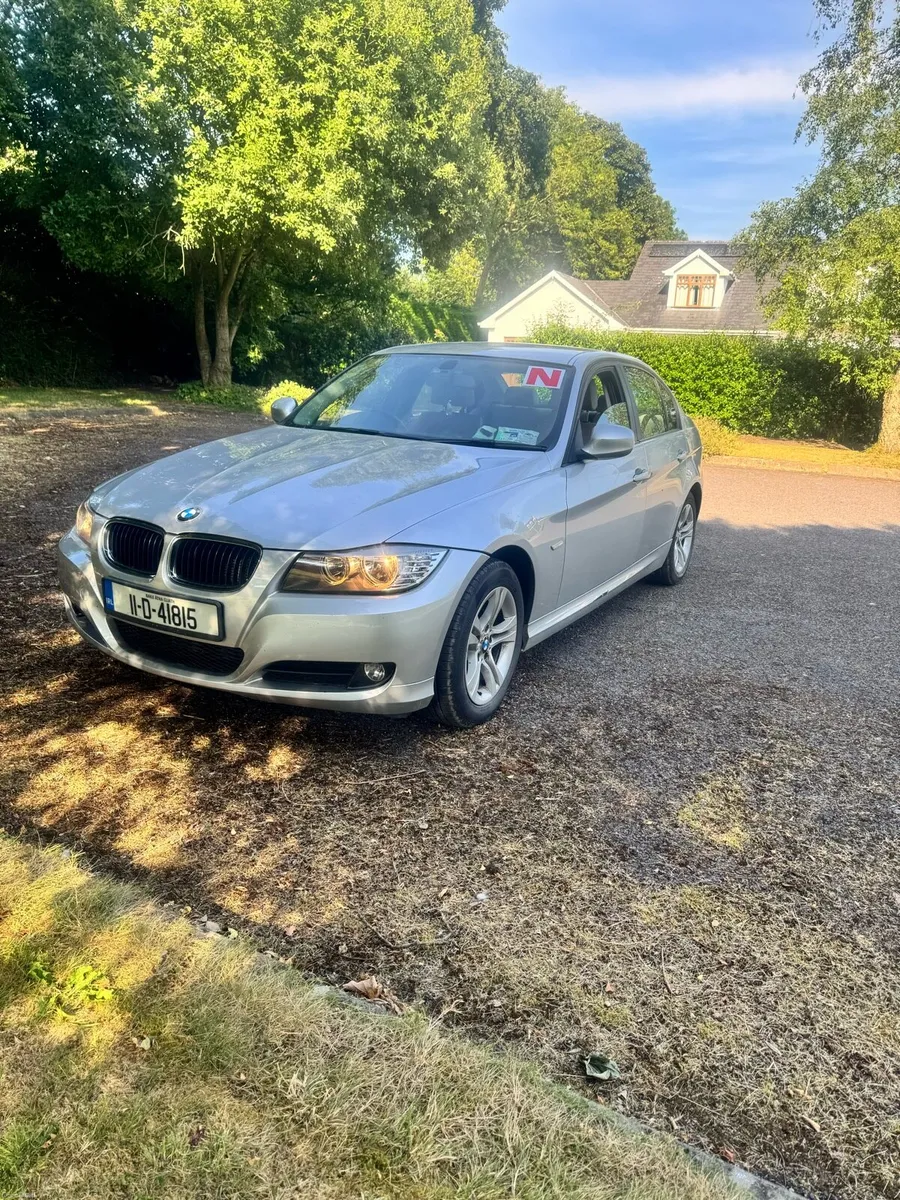 BMW 3 Series 316d - NCT 03/27 - Like New - Image 2