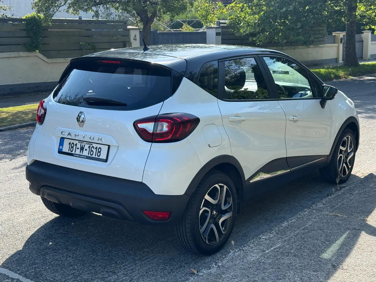 RENAULT CAPTUR 2018 DYNAMIQUE NAV PETROL LOW KMS - Image 4